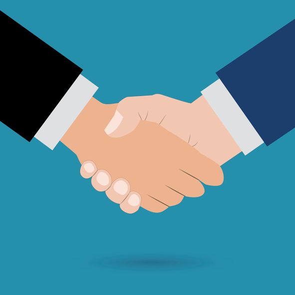 handshake with a freelance content writer from a client or a positive client-business relationship scenario