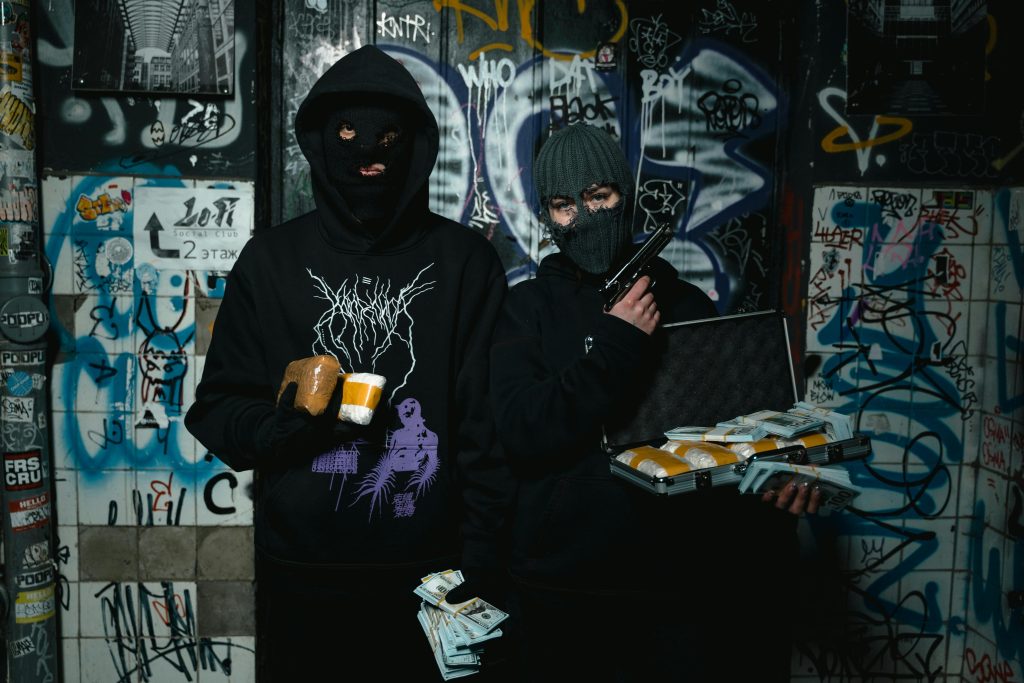 how street criminals look like
