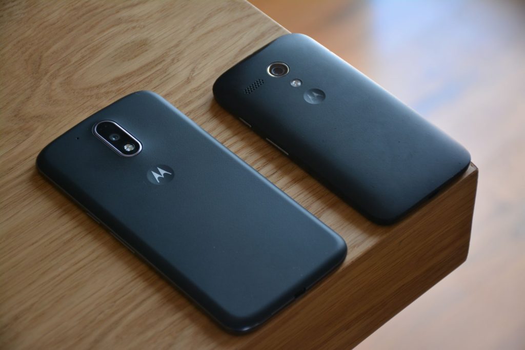 An image of Motorola mobile phone (Moto G4)